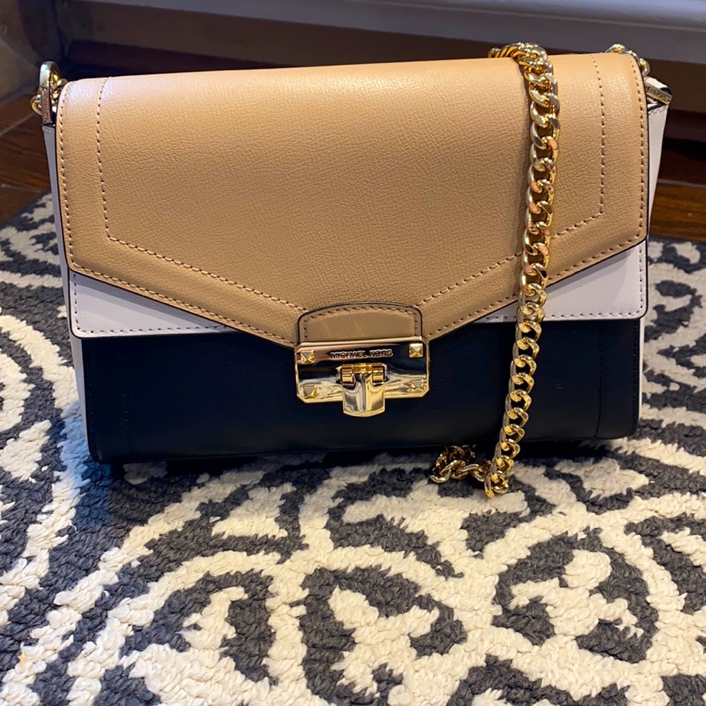 Michael Kors shoulder bag on chain